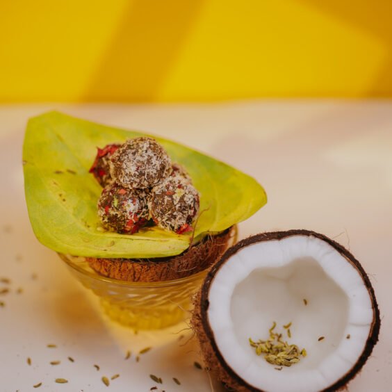 Coconut balls 3 2 564x564